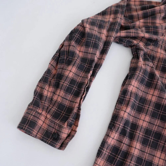 Patagonia Peach And Black 100% Organic Cotton Gorpcore Outdoor Button Down Shirt - Picture 8 of 11